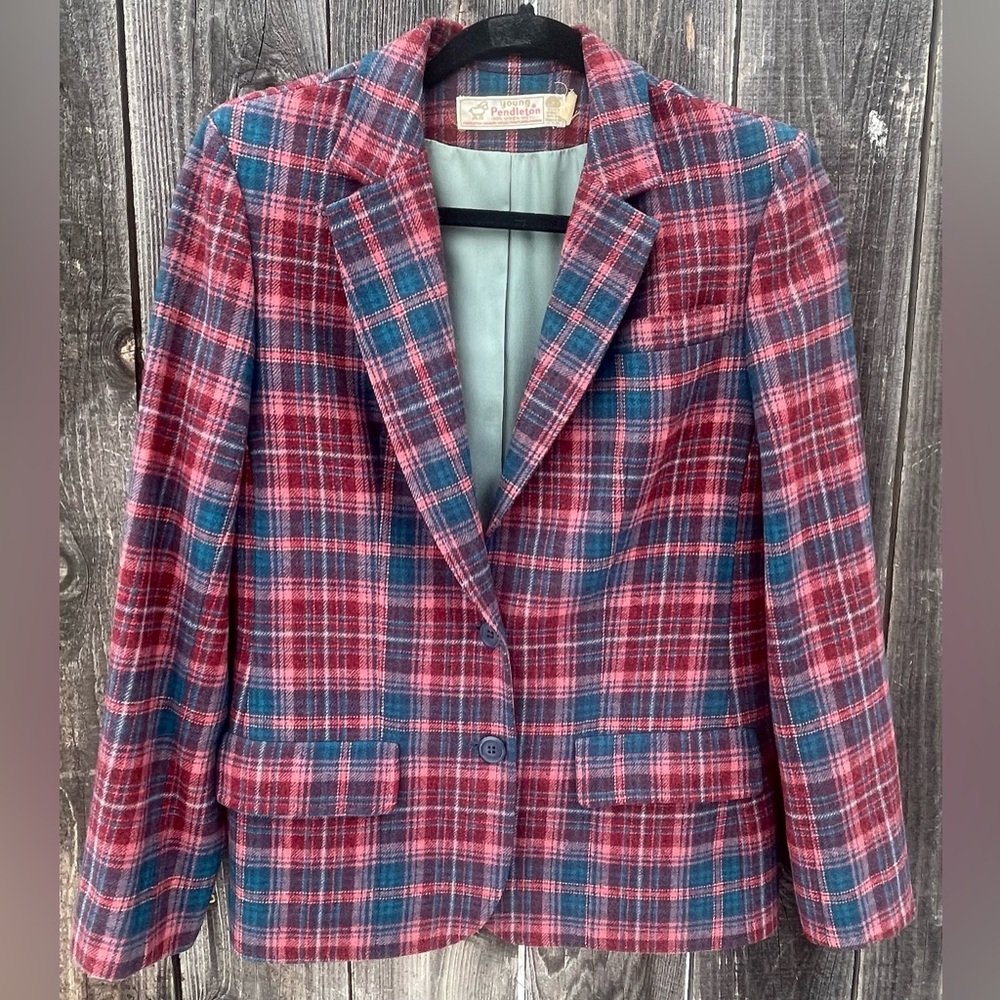 Vintage Young Pendleton Plaid Blazer. No size tag